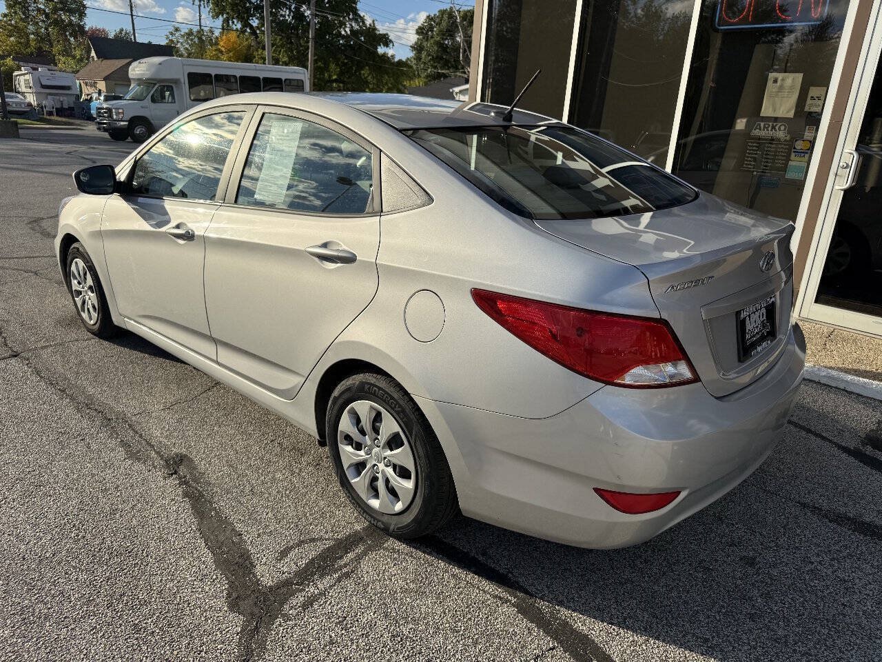 Used 2017 Hyundai Accent SE FWD image 7