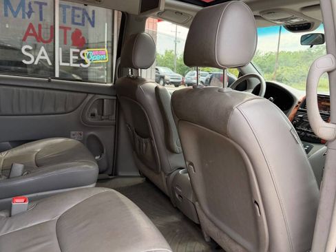Used 2008 Toyota Sienna FWD image 15