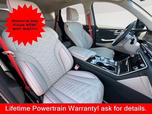 Used 2025 Genesis GV80 3.5T e-SC AWD/4WD image 22
