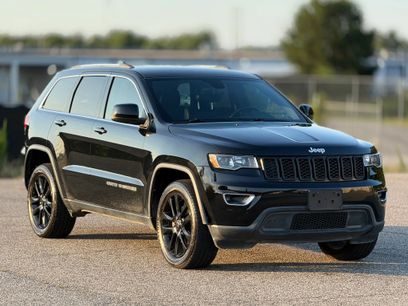Used 2017 Jeep Grand Cherokee Laredo w/ Quick Order Package 23E