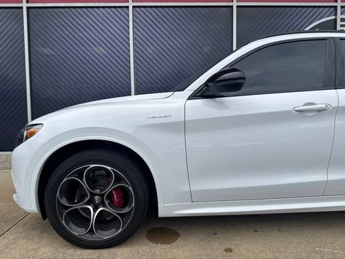 Used 2023 Alfa Romeo Stelvio Veloce AWD/4WD image 16