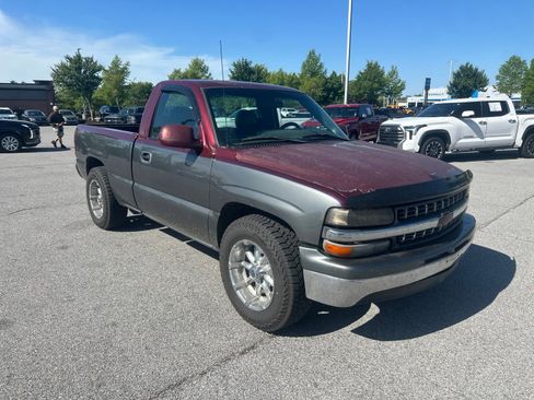 Used 2002 Chevrolet Silverado 1500 2WD Regular Cab image 3