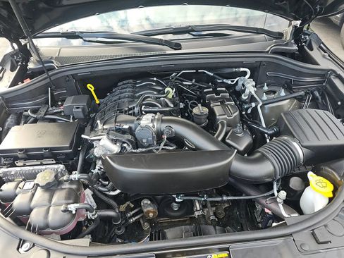 Used 2025 Dodge Durango GT image 18