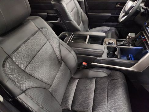 Used 2023 Toyota Tundra Limited image 32