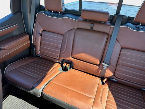 Used 2024 GMC Sierra 1500 Denali Ultimate image 9