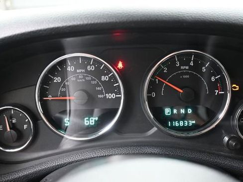 Used 2015 Jeep Wrangler Unlimited Sahara AWD/4WD image 9