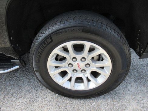 Used 2019 GMC Yukon SLT w/ Open Road Package image 10