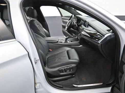 Used 2017 BMW X6 xDrive50i AWD/4WD image 39
