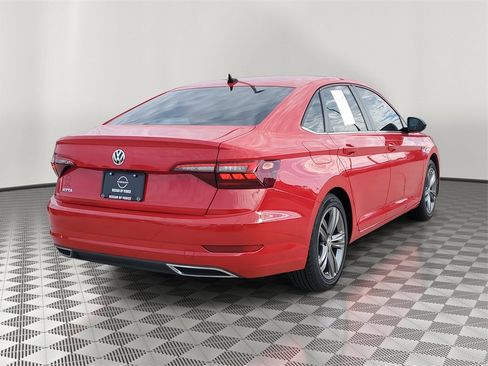 Used 2020 Volkswagen Jetta R-Line w/ R-Line Cold Weather Package image 3