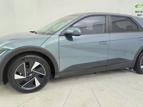 Used 2025 Hyundai Ioniq 5 SE RWD image 3