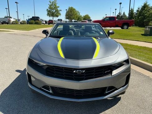 Used 2021 Chevrolet Camaro LT RWD image 9