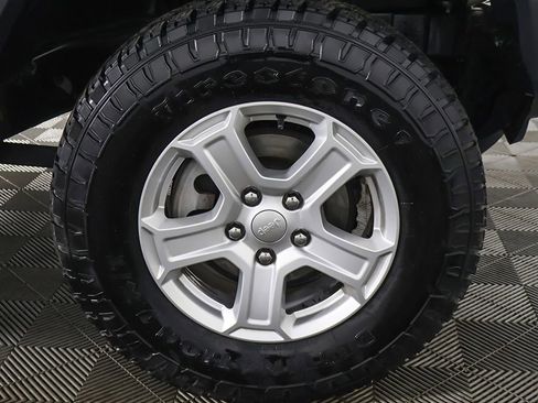 Used 2020 Jeep Wrangler Unlimited Sport S AWD/4WD image 18