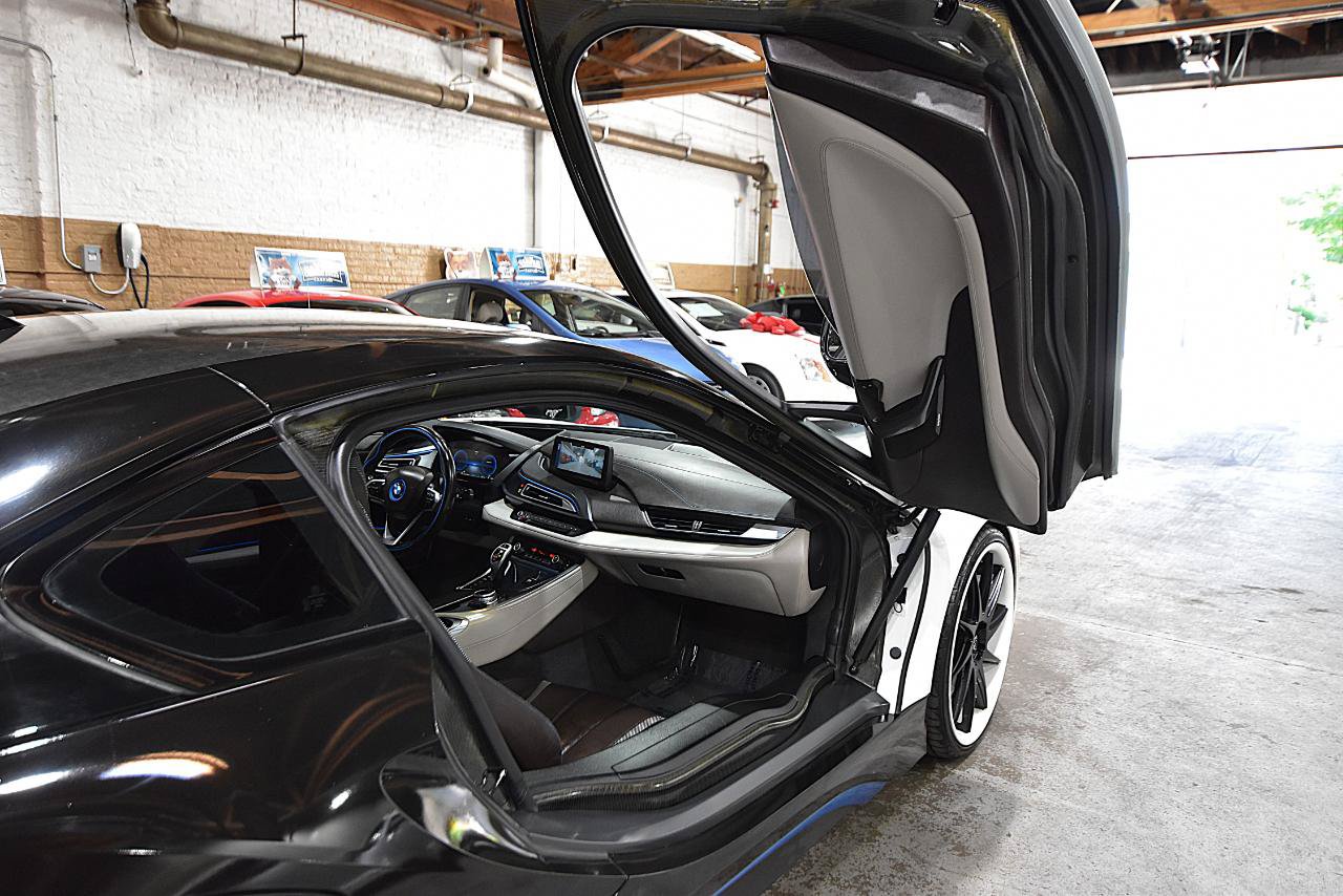 Used 2016 BMW i8 AWD/4WD image 39