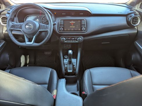 Used 2020 Nissan Kicks SR w/ SR Premium Package image 17