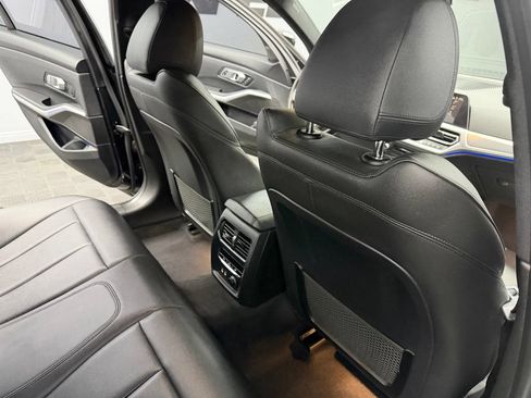 Used 2020 BMW 330i Sedan w/ M Sport Package RWD image 43