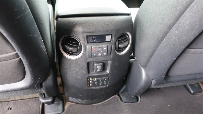 Used 2013 Honda Pilot Touring image 29