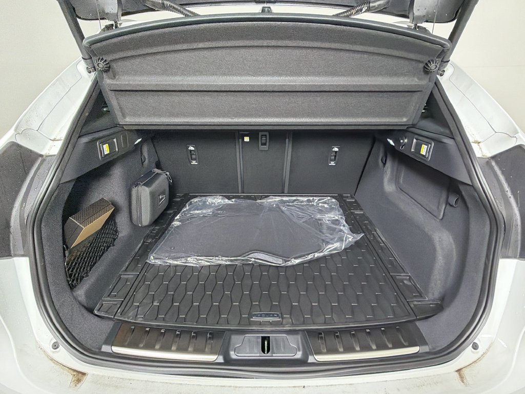 New 2026 Jaguar F-PACE R-Dynamic S AWD/4WD image 28