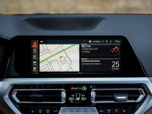 Used 2023 BMW M440i Coupe w/ Premium Package image 31