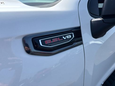 Certified 2022 GMC Sierra 1500 AT4 w/ AT4 Premium Package AWD/4WD image 10