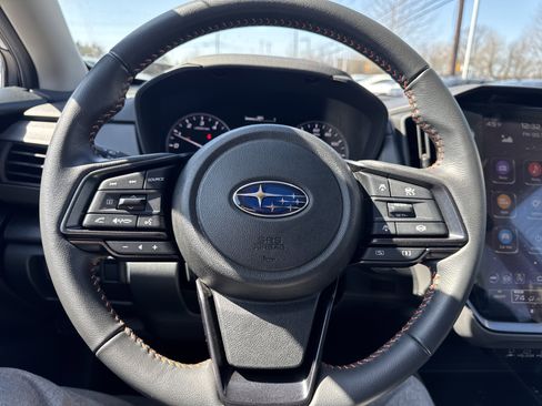 Used 2024 Subaru Crosstrek 2.5i Limited w/ Crosstrek Mirror Package AWD/4WD image 19