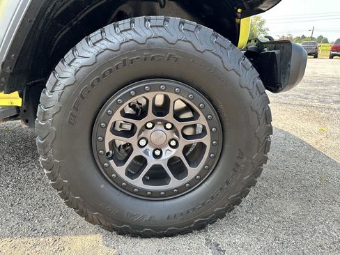 Used 2022 Jeep Wrangler Unlimited Sport image 36