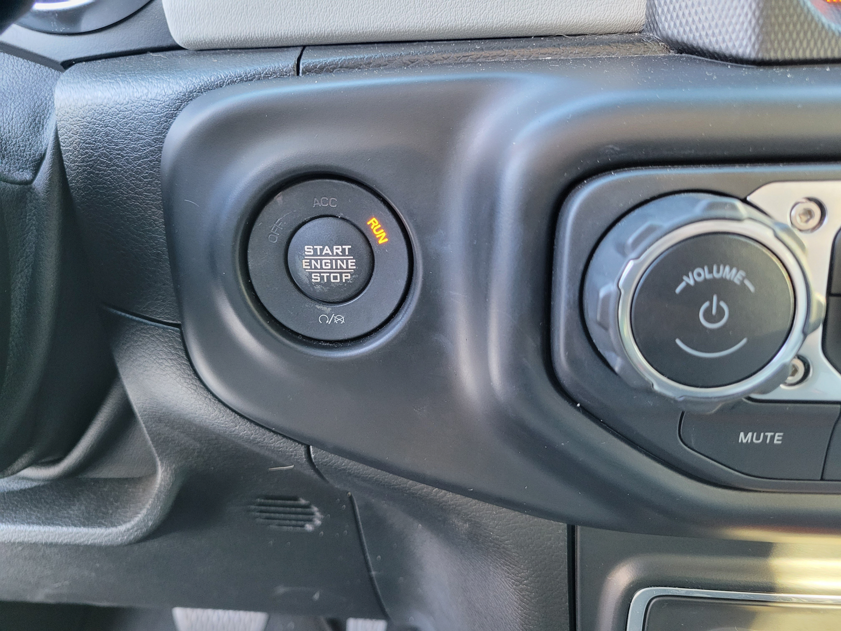 Certified 2021 Jeep Wrangler Unlimited Sahara AWD/4WD image 23