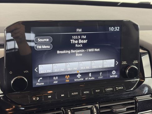 Certified 2023 Nissan Pathfinder SL w/ Lighting Package (N92) image 20