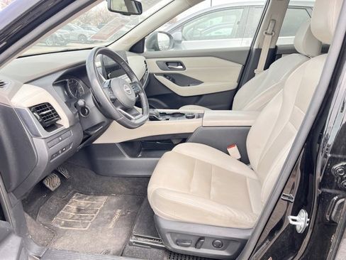 Used 2023 Nissan Rogue SL w/ SL Premium Package image 9