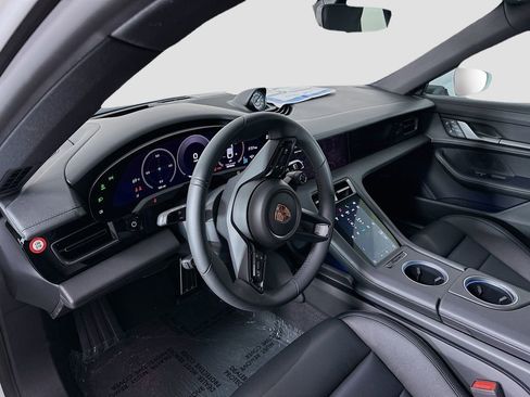 New 2025 Porsche Taycan 4S image 4