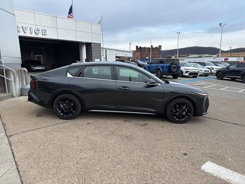 New 2025 Kia K4 GT-Line Turbo image 8