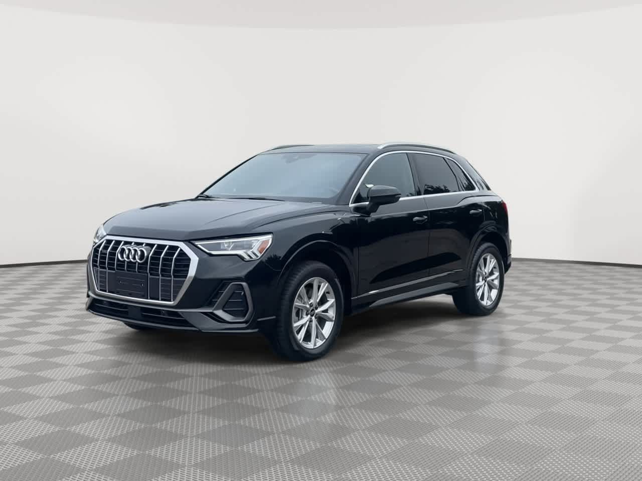 Used 2025 Audi Q3 2.0T Premium AWD/4WD image 4