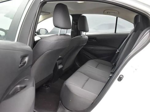 Used 2025 Toyota Corolla LE image 15