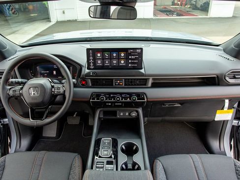 New 2026 Honda Pilot Sport image 18