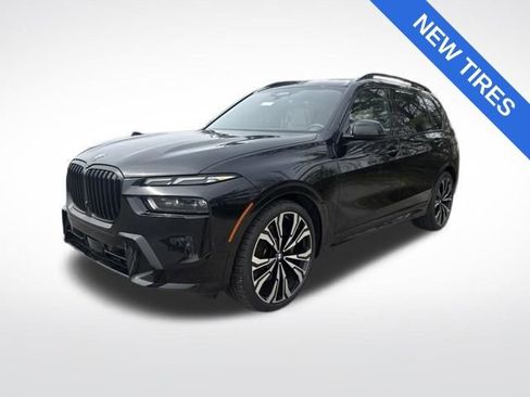 Used 2023 BMW X7 xDrive40i w/ M Sport Package AWD/4WD image 8