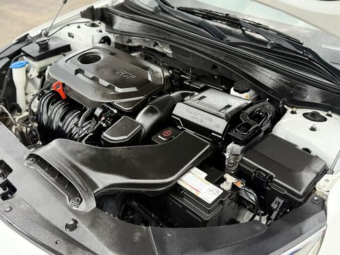 Used 2018 Kia Optima LX FWD image 13
