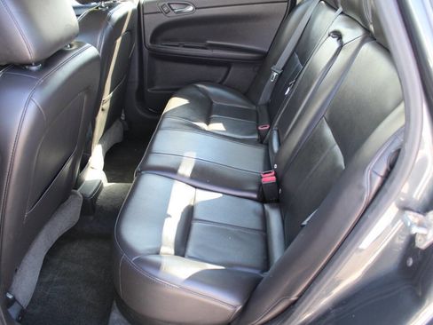Used 2011 Chevrolet Impala LT w/ Luxury Edition Package FWD image 14