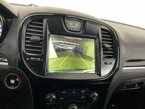 Used 2019 Chrysler 300 S image 23