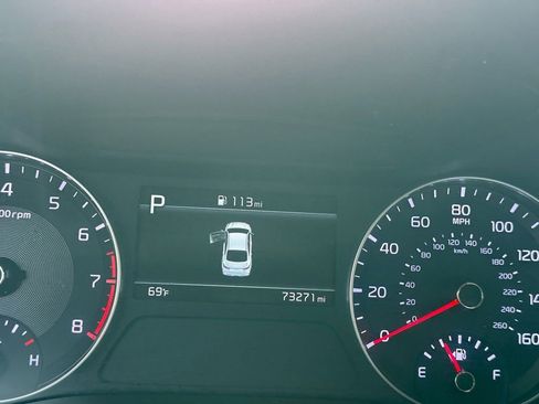 Used 2023 Kia Forte LX image 16