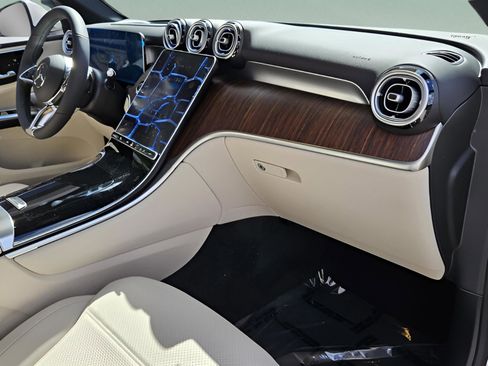 New 2026 Mercedes-Benz GLC 300 image 16
