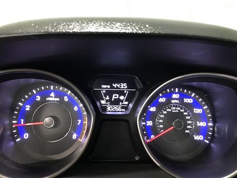 Used 2016 Hyundai Elantra Limited FWD image 22