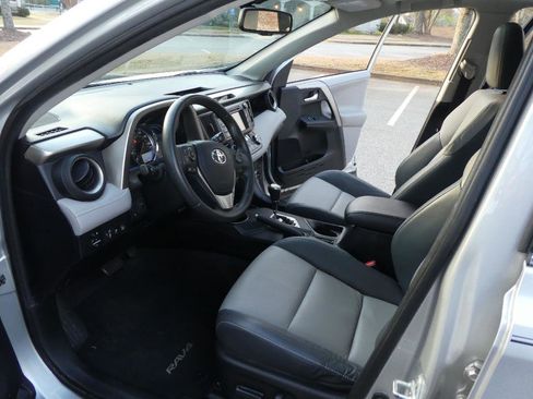 Used 2013 Toyota RAV4 Limited image 4