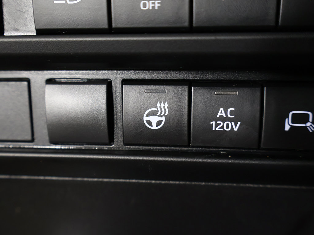Used 2022 Toyota Tundra Platinum AWD/4WD image 42