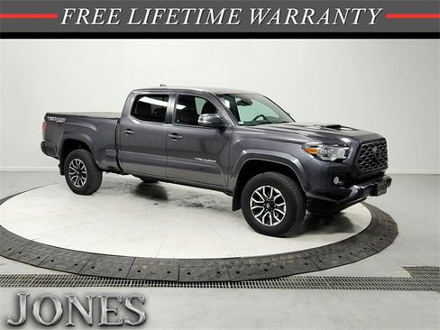 Used 2022 Toyota Tacoma TRD Sport image 1