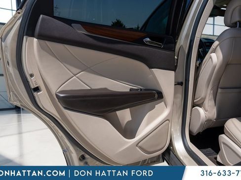 Used 2017 Lincoln MKC Select w/ Lincoln MKC Climate Package FWD image 18