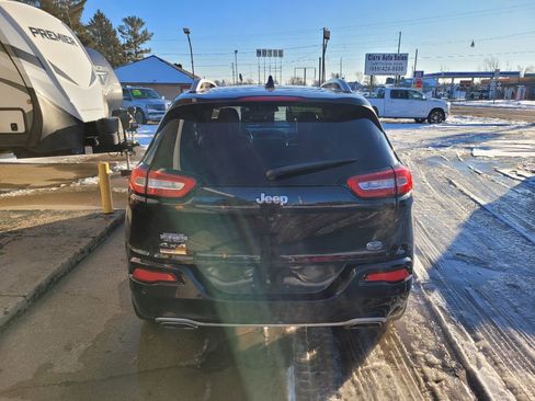 Used 2016 Jeep Cherokee Overland w/ Technology Group image 7
