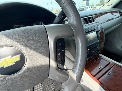 Used 2013 Chevrolet Suburban LTZ AWD/4WD image 15