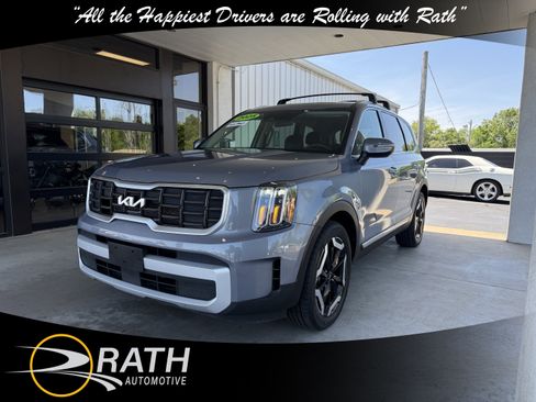 Used 2025 Kia Telluride S AWD/4WD image 4
