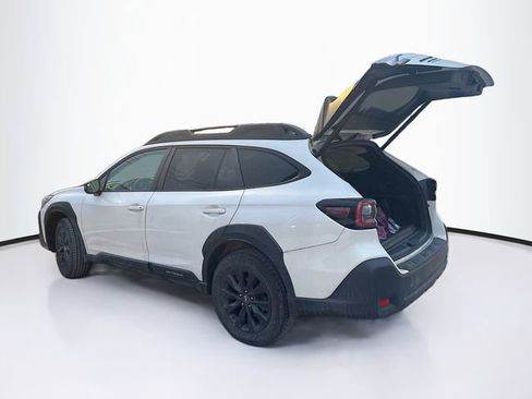 Used 2023 Subaru Outback Onyx Edition image 2