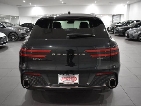 Used 2025 Genesis GV70 2.5T AWD/4WD image 7