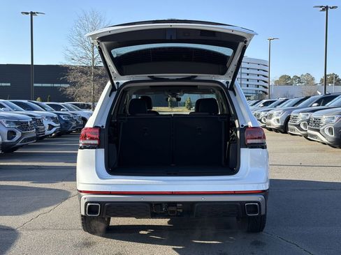 New 2026 Volkswagen Atlas Peak Edition AWD/4WD image 16